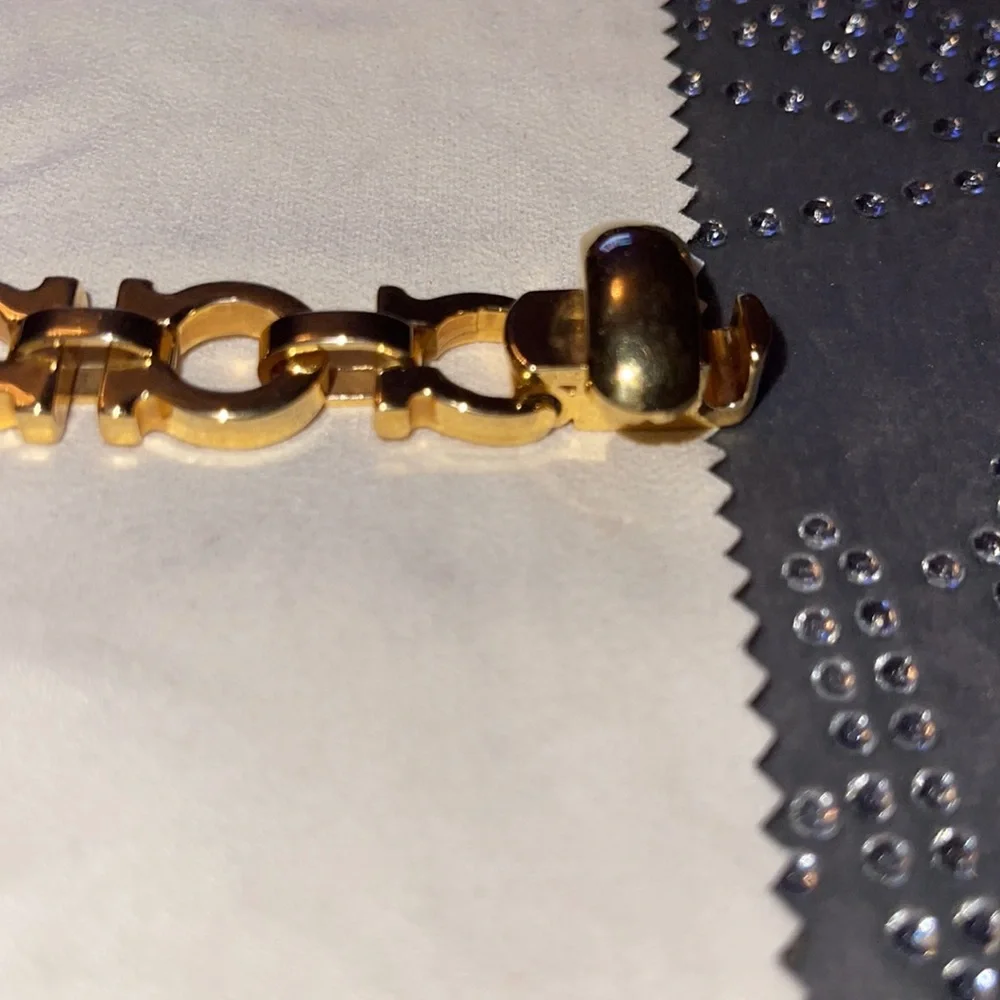 Preloved Salvatore Ferragamo bracelet great condition comes with dust only . - Picture 6 of 12